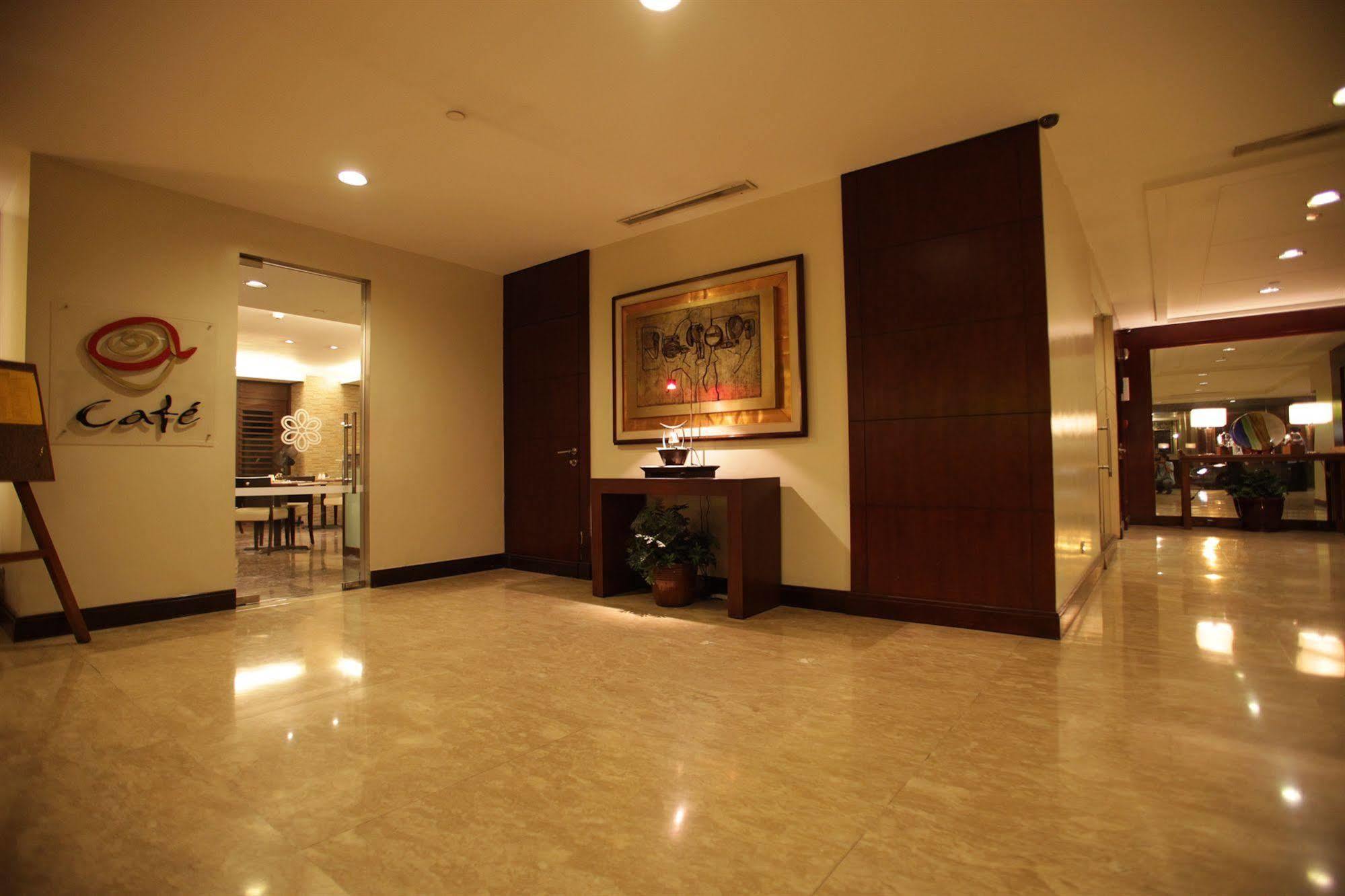 Amorsolo Mansion Hotel Makati City Ngoại thất bức ảnh