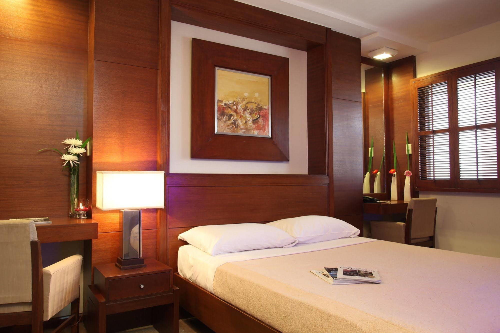 Amorsolo Mansion Hotel Makati City Ngoại thất bức ảnh
